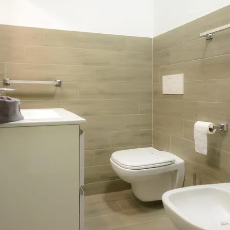 Airport Bari-palese Luxury 1 Guest house