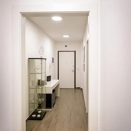 Airport Bari-palese Luxury 1 *