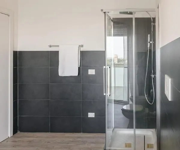 Airport Bari-palese Luxury 1 Pensionat 3*