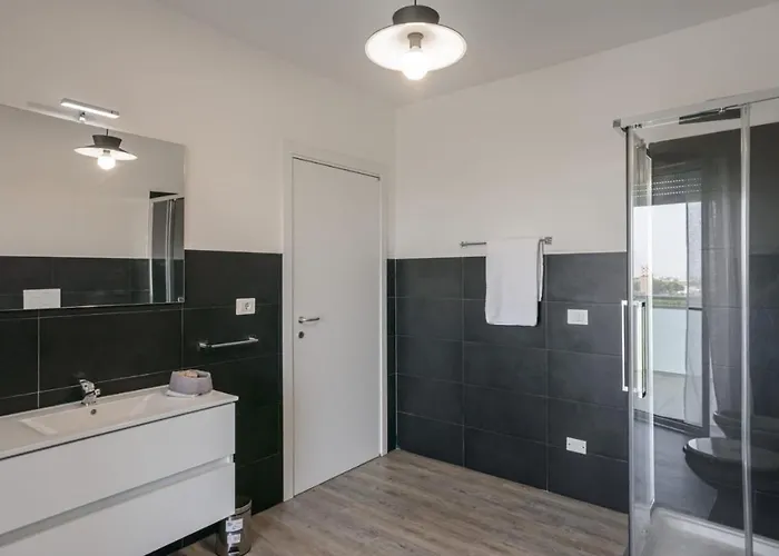 Airport Bari-palese Luxury 1 3*